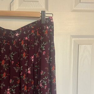 Midi Skirt, new condition